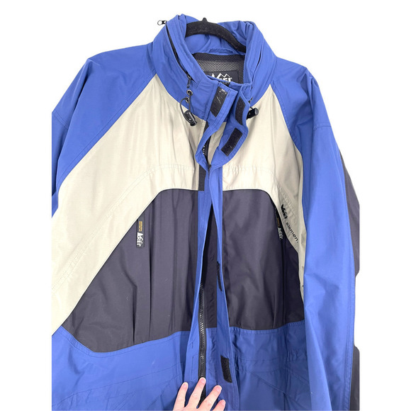 REI ELEMENTS JACKET WITH HOOD - Picture 5 of 12